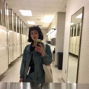 Meet your Posher, Janelle